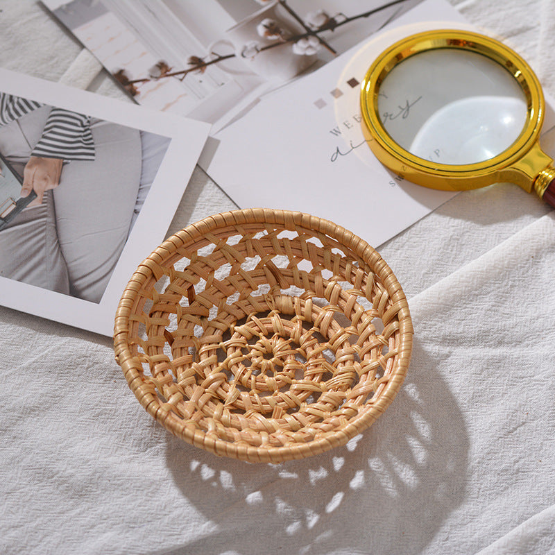 Zenyara Rattan Vintage Hollow Storage Tray, Round Mini Fruit Tray