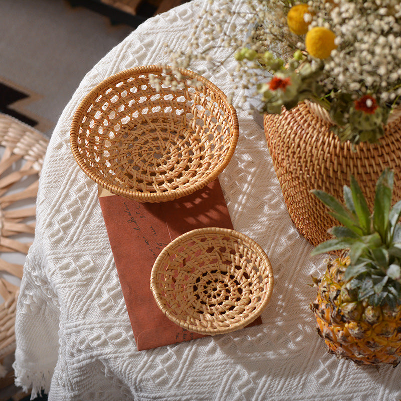 Zenyara Rattan Vintage Hollow Storage Tray, Round Mini Fruit Tray